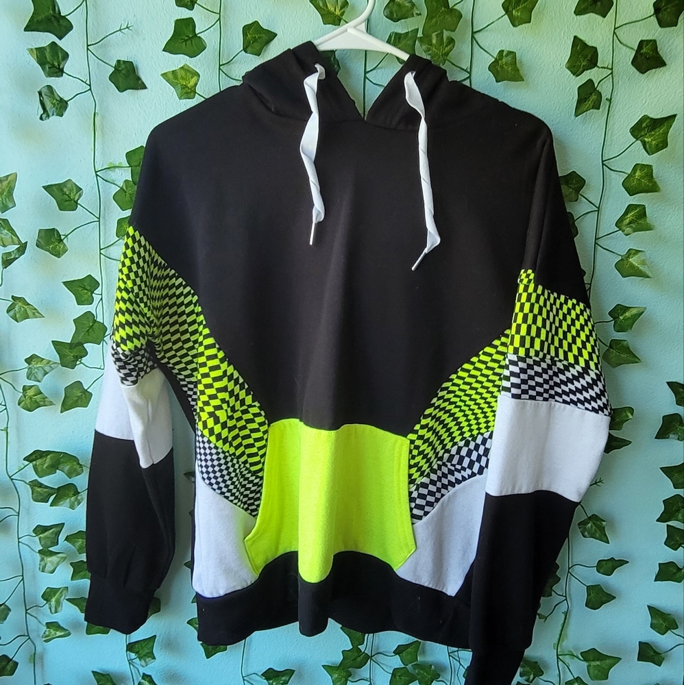 Rue21 retro sweatshirt in neon yellow, size mediu